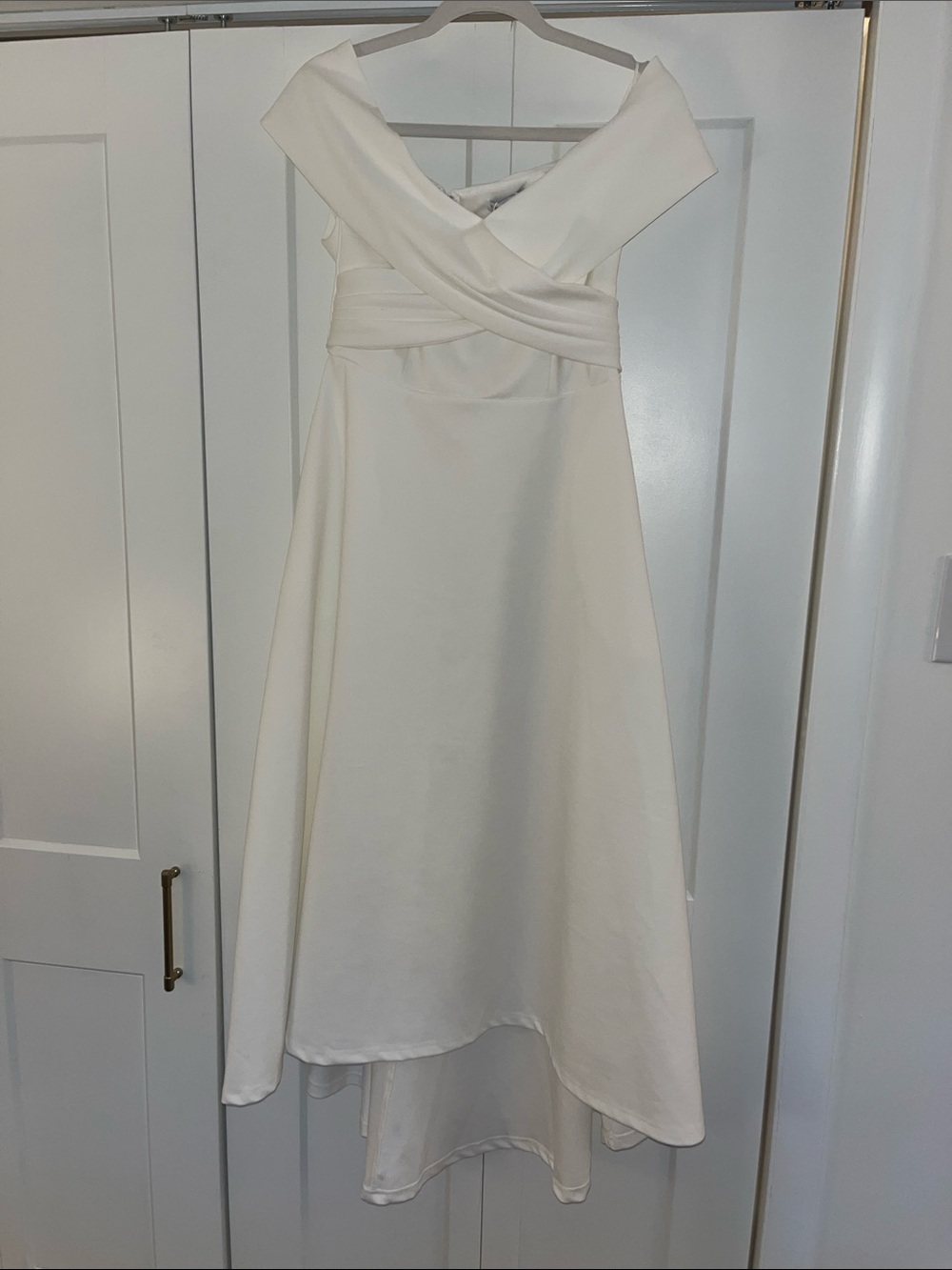 Elegant Off-Shoulder White A-Line Dress